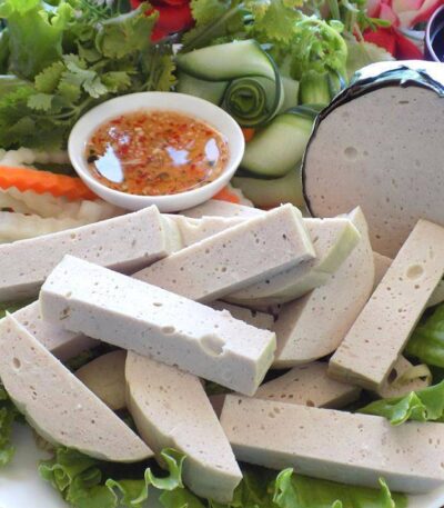 Thưởng Thức Đặc Sản Bình Định Chả Lụa Thịt Heo