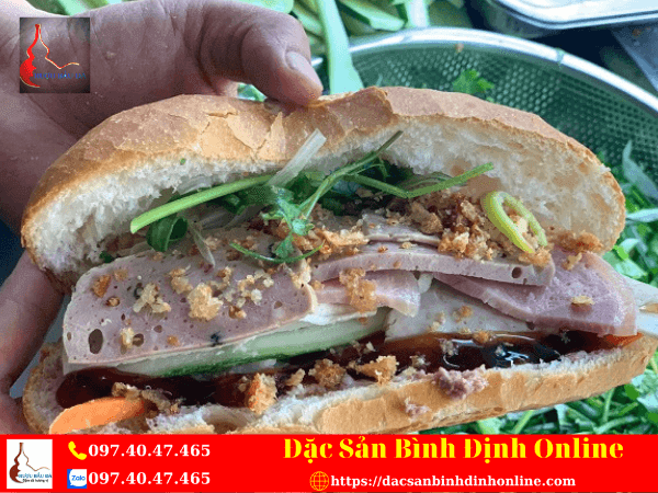 Bánh Mì Chả Bò Bình Định